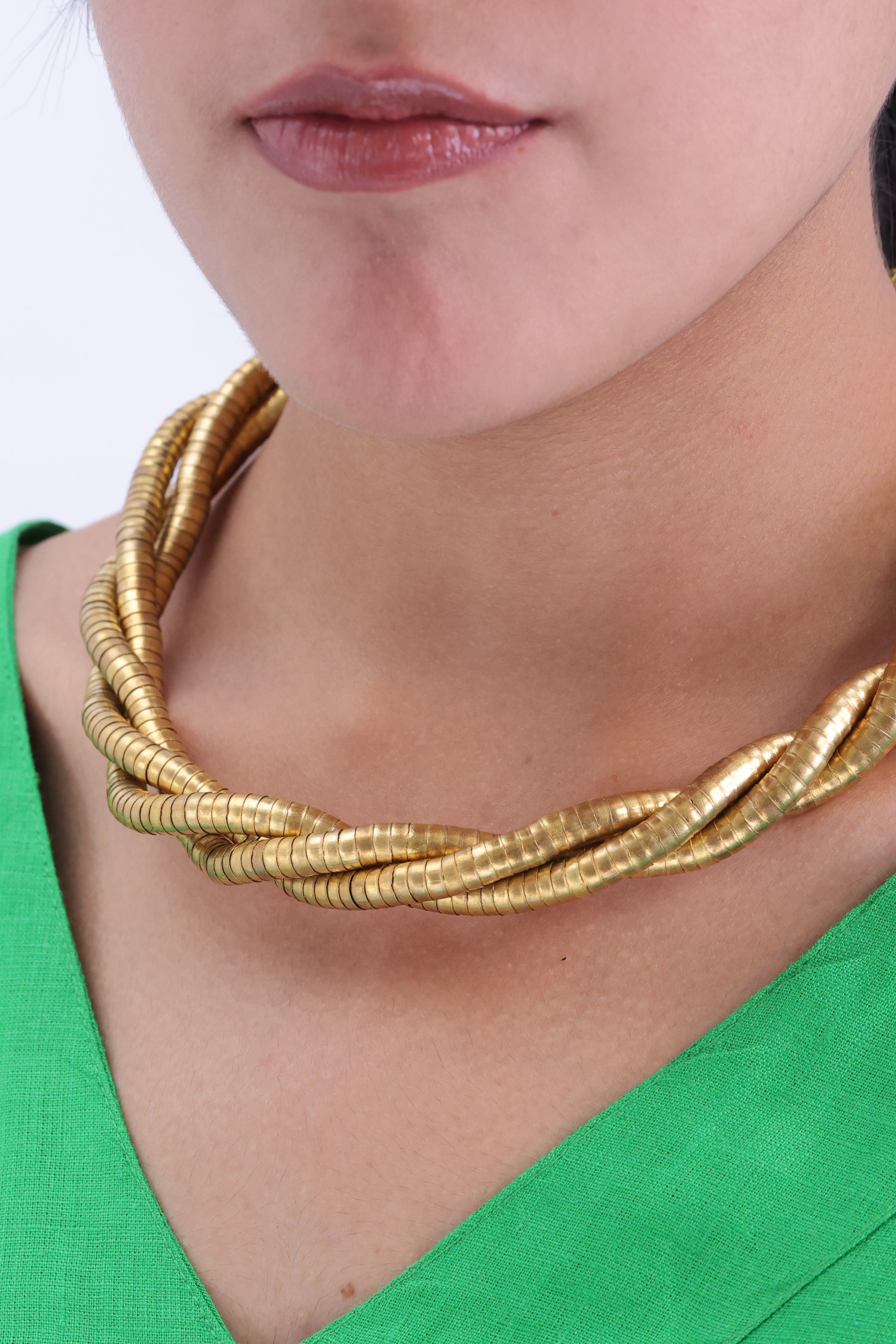 Mawjat Necklace Golden